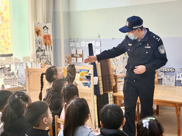 1762396713978761.jpg 8426DFDBD5562D11D952E83D622BE2DE.jpg